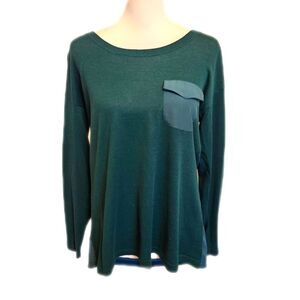August Silk lightweight emerald green sweater w/ pocket - slightly sheer - S